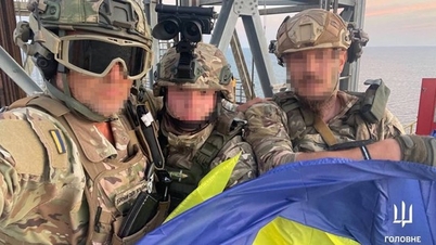 Die Ukraine kündigte an, nach dem Abzug der russischen Truppen ihre Flagge an einem strategisch wichtigen Ort im Schwarzen Meer zu hissen.