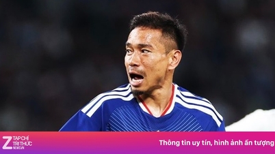 호날두와 메시와 같은 영예를 얻은 유일한 아시아 선수.