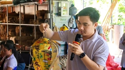 Thanh niên bỏ phố về quê làm đèn lồng, tạo việc làm cho lao động địa phương