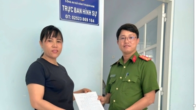Công an xã giúp người dân nhận lại 112,8 triệu đồng chuyển khoản nhầm