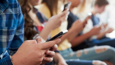 Australien er fast besluttet på at stramme sit forbud mod sociale medier for børn efter seks måneders lav effektivitet.