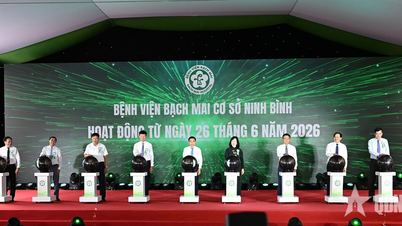 Bach Mai Hospitals Ninh Binh-avdeling åpner offisielt: Vi bringer medisinske tjenester av høy kvalitet nærmere folket.