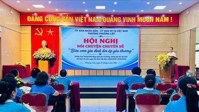 Distrito de Phuong Liet: Espalhando amor desde as refeições em família até as atividades de assistência social.