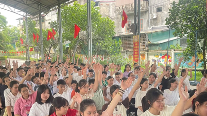 โรงเรียนมัธยมต้นเลอ กวี ดอน สองแห่งในจังหวัดตวนกวาง ประสบความสำเร็จอย่างมากในการสอบเข้าโรงเรียนเฉพาะทาง