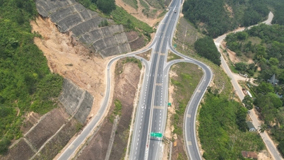 Proposal to relocate an interchange on the La Son - Hoa Lien expressway due to landslides.