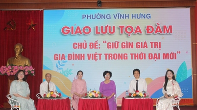 Vinh Hung Ward hædrer 61 eksemplariske familier.