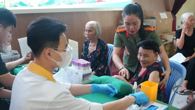 La province de Nghệ An collecte en urgence des échantillons d'ADN pour « retrouver les noms » de plus de 22 000 soldats tombés au combat.