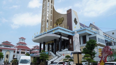 70,000 people attended the beatification ceremony of Father Truong Buu Diep: Why were no shuttle buses arranged?