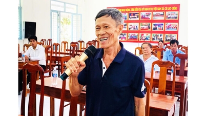 ສະມາຊິກສະພາປະຊາຊົນແຂວງອານຢາງ ພົບປະກັບຜູ້ມີສິດເລືອກຕັ້ງຢູ່ຕາແສງກວີງເຊີນ.
