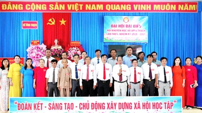 ທ່ານ ຫວໍວັນກວາງ ດຳລົງຕຳແໜ່ງປະທານສະມາຄົມສົ່ງເສີມການສຶກສາຂອງຕາແສງ ວິ່ງແຈກ.