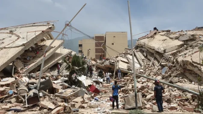 Dödssiffran efter den dubbla jordbävningen i Venezuela har stigit till nästan 600.