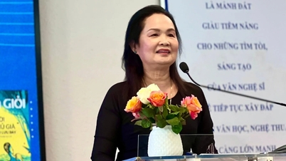 Litteratur – en ressource, der former identiteten og inspirerer til forhåbninger om udviklingen af ​​Ho Chi Minh City.