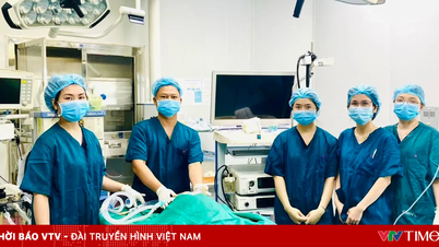 Lấy búi tóc lớn trong dạ dày bé gái mắc hội chứng ăn vật lạ