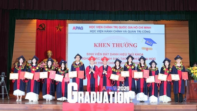 พิธีสำเร็จการศึกษาและมอบประกาศนียบัตรสำหรับนักศึกษาระดับมหาวิทยาลัย ปี 2026: การเดินทางแห่งการยืนยันคุณลักษณะ สติปัญญา และความมุ่งมั่นในการรับใช้สังคมของนักศึกษาจากวิทยาลัยรัฐประศาสนศาสตร์และการจัดการ