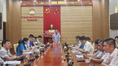 Social critique conference on two draft resolutions submitted to the Provincial People's Council.