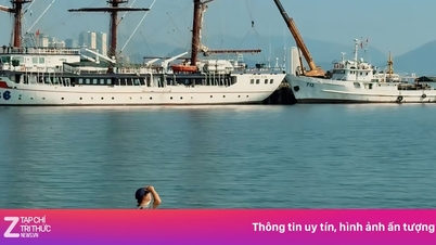 Xếp hàng chụp ảnh tại bến tàu 'view triệu đô' ở Nha Trang