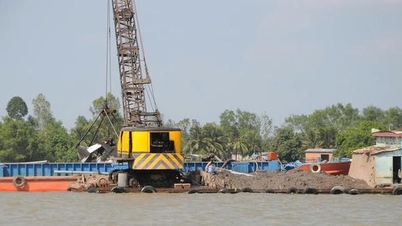 Gestire rigorosamente l'estrazione di sabbia dal letto del fiume e di acqua di falda per prevenire cedimenti e erosione nel delta del Mekong.