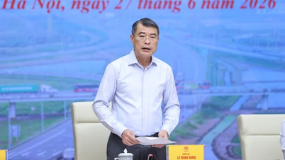 Premier Le Minh Hung: We zijn vastbesloten de voortgang van belangrijke projecten niet zonder gegronde redenen te vertragen.