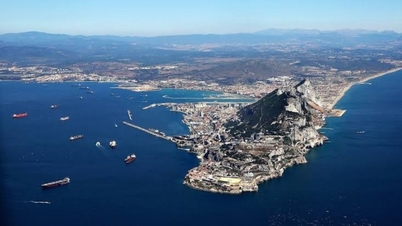 Ανακαλύψτε τα μυστικά που κρύβονται κάτω από τις θάλασσες του Γιβραλτάρ.