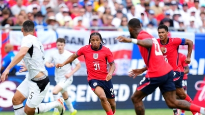 Liverpool asserts its position: There will be no sale of Rio Ngumoha to Bayern Munich.