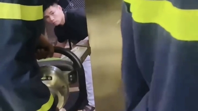 Dua orang terjebak di dalam lift hotel di Sam Son; polisi berhasil menyelamatkan mereka dengan aman.