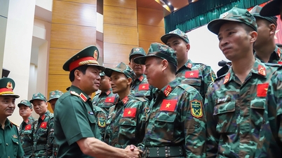General Nguyen Tan Cuong encouraged 82 soldiers to go to Venezuela for rescue operations.