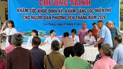 Yen Thang mahallesindeki ücretsiz sağlık kontrolü kampanyasında sergilenen yürek ısıtan iyilik örnekleri.