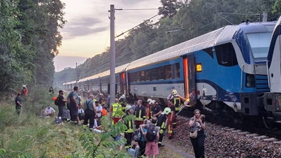 Lebih 600 penumpang terkandas di dalam kereta api di Jerman.