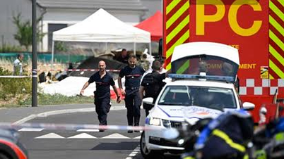 Deux accidents d'avion consécutifs en France et en Arabie saoudite ont fait 25 victimes.