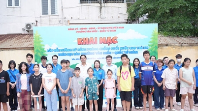 វ៉ានមឿវ - សង្កាត់ក្វឹកទឹយ៉ាំ រៀបចំកម្មវិធីហែលទឹកដោយឥតគិតថ្លៃ ដើម្បីការពារការលង់ទឹកក្នុងចំណោមកុមារ។