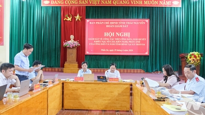 Monitoring citizen reception activities in Than Sa commune.