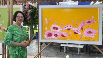 Memperkenalkan koleksi 'Lukisan Teratai - 10 Kebajikan Rakyat Vietnam' di Festival Teratai Hanoi 2026