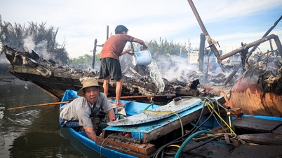 អគ្គីភ័យនៅលើបឹងធីណៃ៖ កប៉ាល់ចំនួន ១២ គ្រឿងត្រូវបានបំផ្លាញទាំងស្រុង និងកប៉ាល់ចំនួន ៣ គ្រឿងត្រូវបានឆេះនៅផ្នែកខាងមុខ។