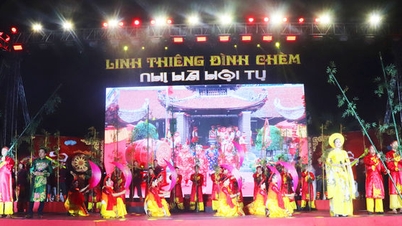 מחוז דונג נגאק: מקדש צ'ם הקדוש ומקדש Nhị Hà מתכנסים.