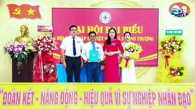 Sayın Son Nuol, U Minh Thuong beldesi Kızılhaç Derneği Başkanı seçildi.