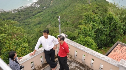 Báo cũ đường xa…