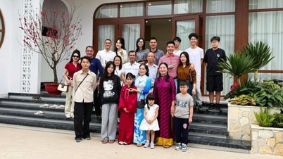 Brødre i Hanoi byggede et fælles hus på en 3.000 m2 stor grund; svigerinderne er lige så tætte som familie.