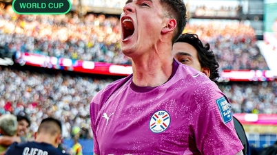 Goalkeeper Orlando Gill, from doubter to hero for Paraguay.