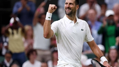 Djokovic ເລີ່ມຕົ້ນ Wimbledon ດ້ວຍການແຂ່ງຂັນສີ່ເຊັດຕໍ່ກັບແຊ້ມ ATP ອັນດັບທີ 102 ຂອງໂລກ.