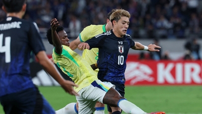 Il Giappone assiste al gol spettacolare di Kaishu Sano contro il Brasile.