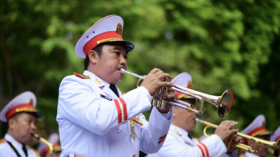 Les dirigeants de Hô Chi Minh-Ville procèdent à une répétition générale de la cérémonie commémorant le 50e anniversaire du changement de nom de la ville en l'honneur du président Hô Chi Minh.