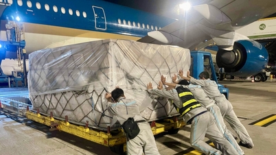 Eine fast 24-stündige Reise, um vietnamesische Hilfsgüter nach Venezuela zu bringen.