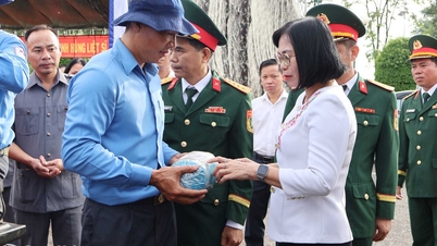 La provincia de Dong Nai recibe los restos de 62 soldados caídos que regresan a casa.