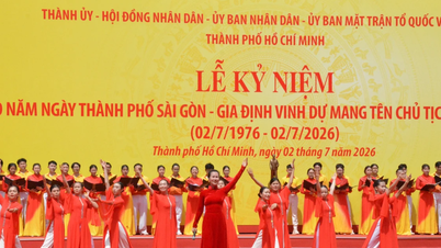 Generalprøve til 50-års jubilæet for Saigon - Gia Dinh City, der er opkaldt efter præsident Ho Chi Minh.