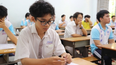 ទីក្រុងហូជីមិញប្រកាសពីពិន្ទុកាត់ផ្តាច់ការប្រឡងចូលរៀនថ្នាក់ទី១០ ឆ្នាំ២០២៦ សម្រាប់សាលាចំនួន ១៧០។ ពិន្ទុកាត់ផ្តាច់សម្រាប់សាលាជាច្រើនបានកើនឡើងគួរឱ្យកត់សម្គាល់។