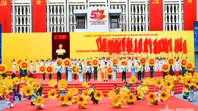 اس دن کی 50 ویں سالگرہ کی تقریب کے لیے تیار ہو جائیں جس دن Saigon - Gia Dinh City کو صدر ہو چی منہ کے نام سے منسوب کرنے کا اعزاز حاصل تھا۔