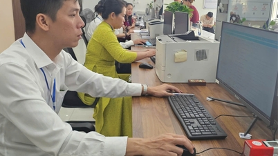 Chuyển động từ nền hành chính phục vụ