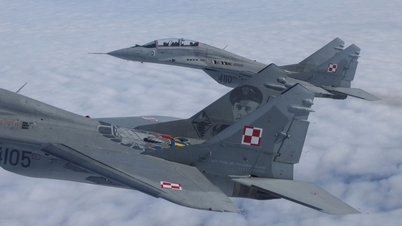 ポーランドは戦闘機の引き渡しを拒否し、ウクライナのEU加盟を阻止すると脅迫している。