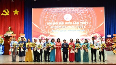Gemeinsam wollen wir die Literatur und Kunst der Provinz Tay Ninh in der neuen Entwicklungsphase voranbringen.
