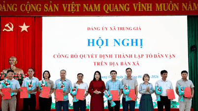 Trung Gia Commune: Strengthening the Front Committee and mass organization branches after village reorganization.